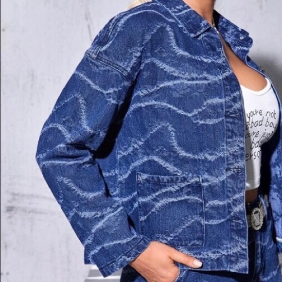 Jacket - Picture 3 of 3